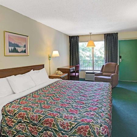 Days Inn By Wyndham Jellico - Tennessee State Line Eksteriør billede