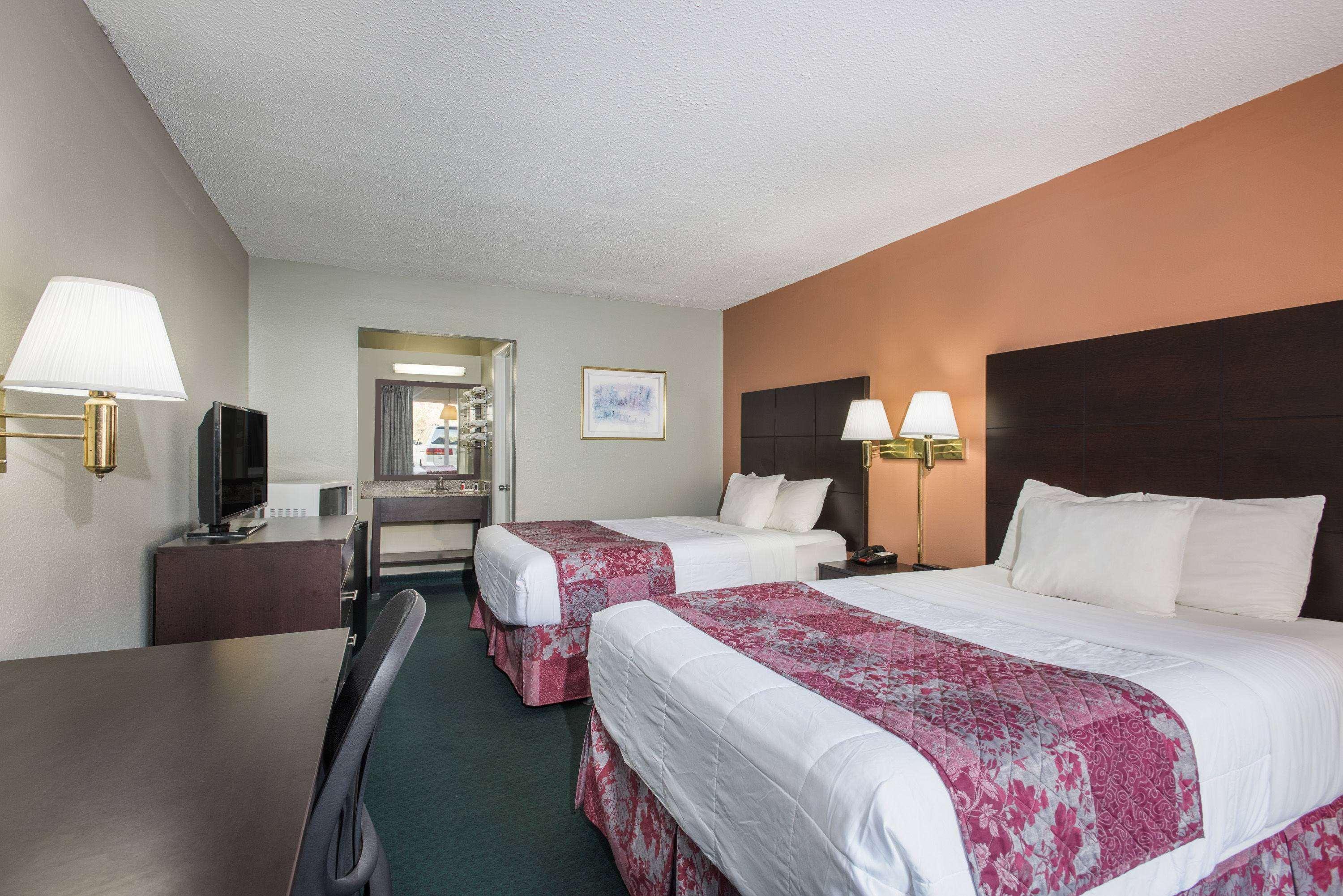 Days Inn By Wyndham Jellico - Tennessee State Line Eksteriør billede