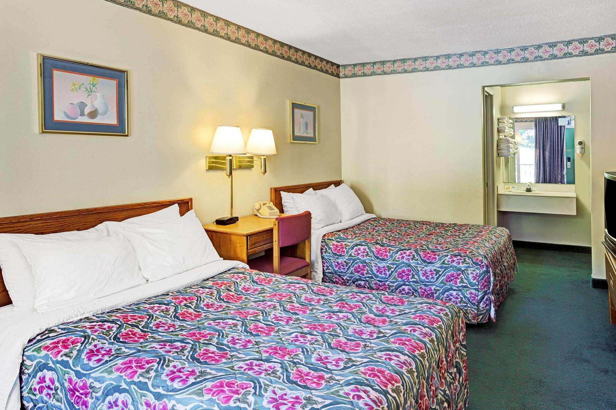 Days Inn By Wyndham Jellico - Tennessee State Line Eksteriør billede